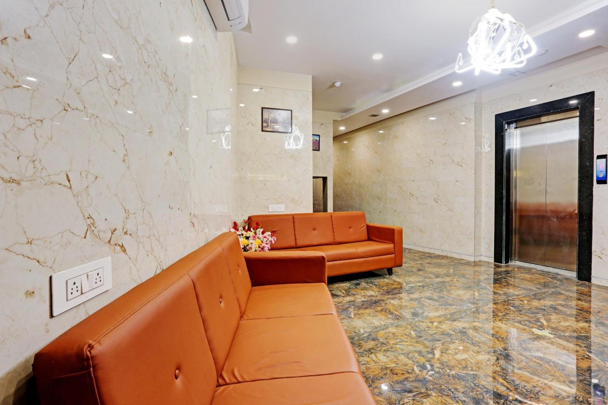 Capital O 80951 Hotel Vertigo Suite مومباي المظهر الخارجي الصورة